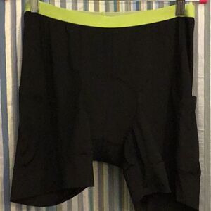 Women’s bicycle shorts